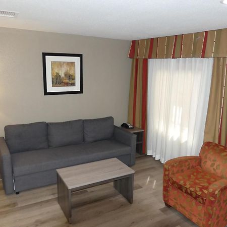 Ramada By Wyndham Platte City Kci Airport Экстерьер фото
