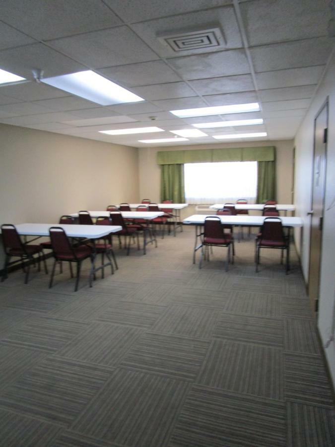 Ramada By Wyndham Platte City Kci Airport Экстерьер фото
